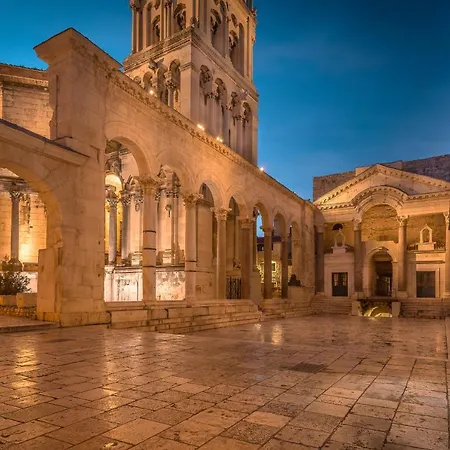 Stellamare * Split
